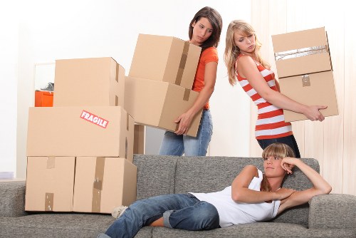Careful packing and transport of household furniture in Edgware